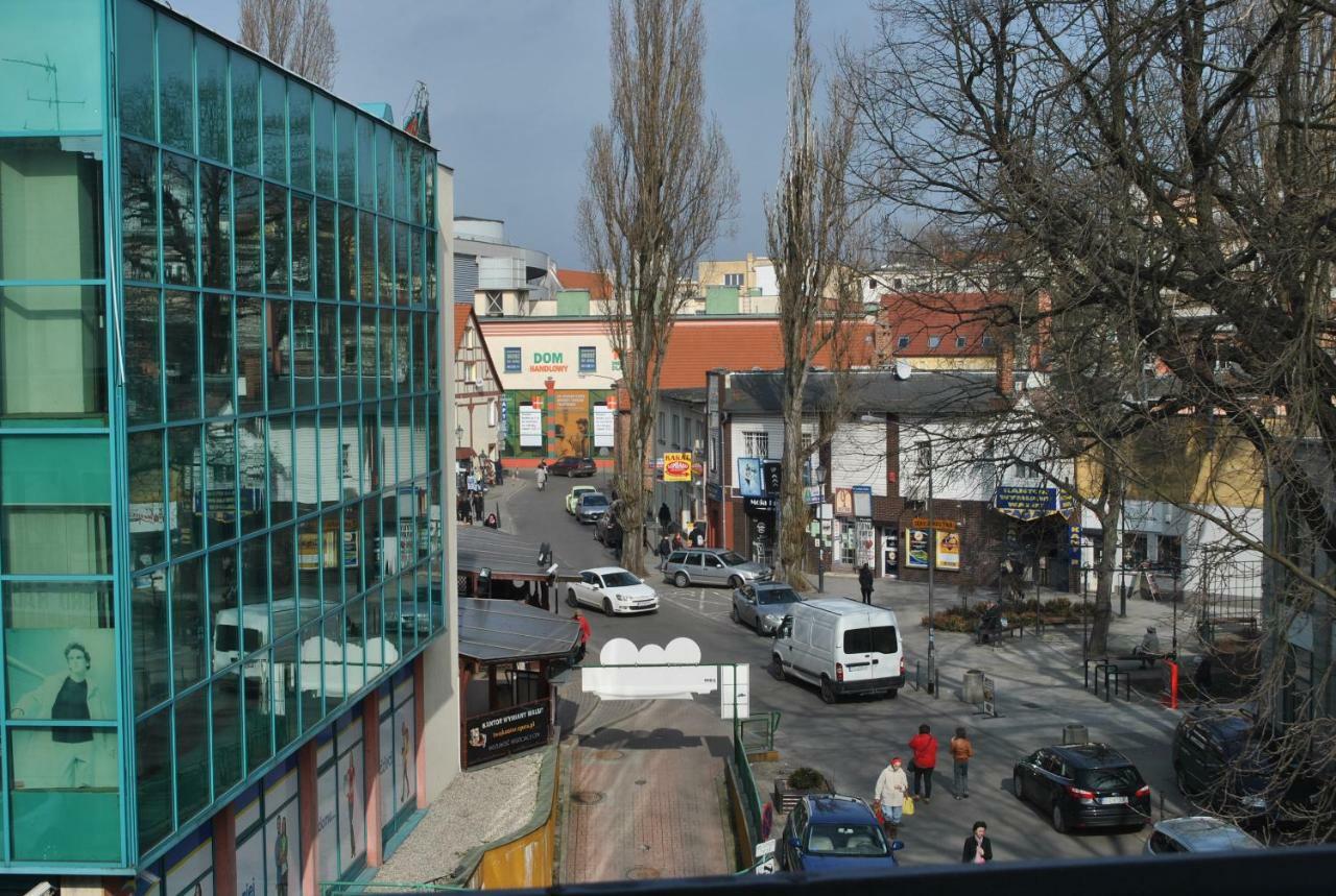 Hostel Pod Topolami Zielona Góra Exterior foto