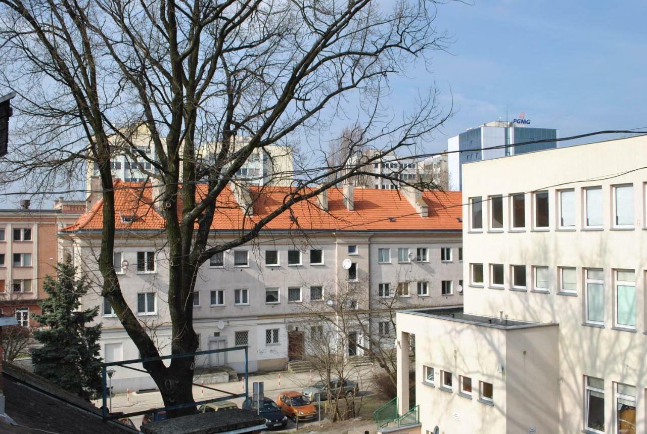 Hostel Pod Topolami Zielona Góra Exterior foto
