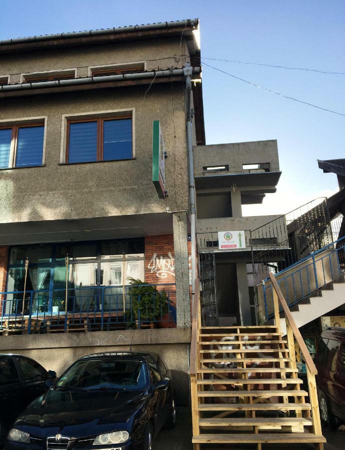 Hostel Pod Topolami Zielona Góra Exterior foto